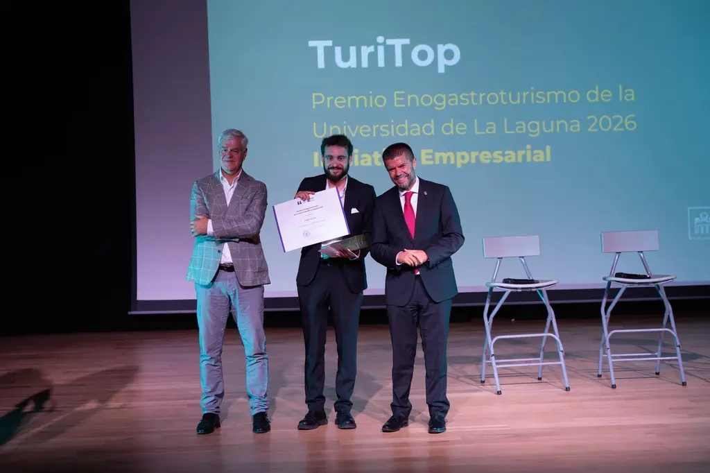 Presentation of the University of La Laguna’s Wine and Gastronomy Tourism Award to TuriTop.
